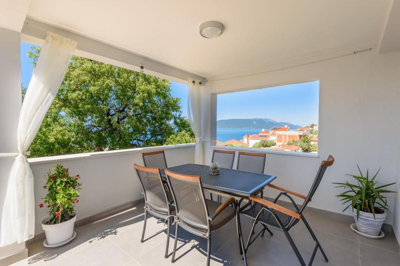 Apartments Morska Vila 3 Komarna Luaran gambar
